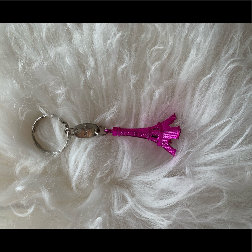 Eiffel Tower keychain
